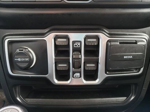 Used 2021 Jeep Gladiator Sport w/ Quick Order Package 24Q 80Th AWD/4WD image 17
