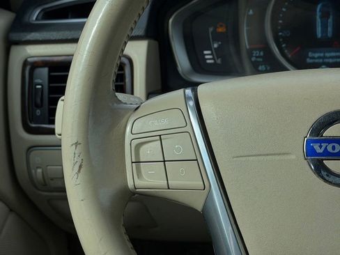 Used 2014 Volvo XC70 T6 image 19