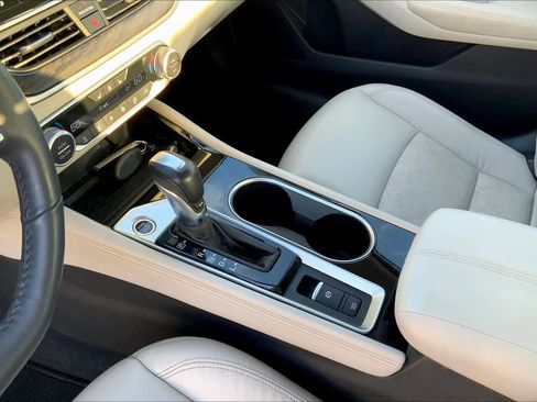 Used 2023 Nissan Altima 2.5 SL image 16