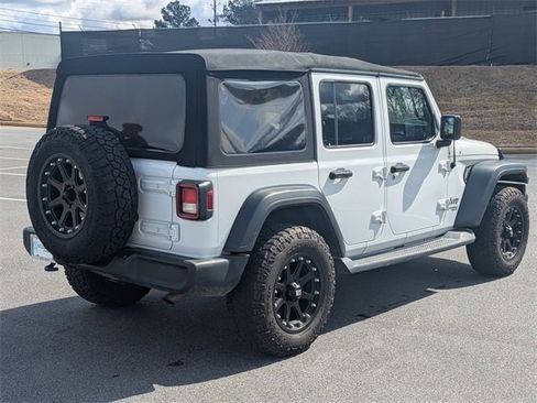 Used 2019 Jeep Wrangler Unlimited Sport S image 4