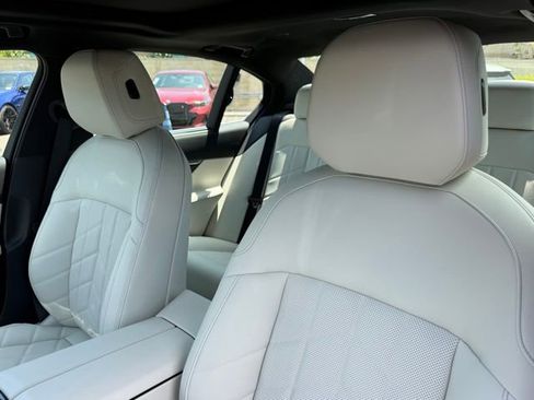 New 2026 BMW 540i xDrive w/ Premium Package AWD/4WD image 19
