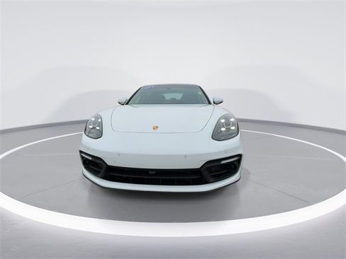 Used 2023 Porsche Panamera image 3