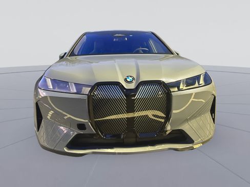 New 2026 BMW iX xDrive60 image 4
