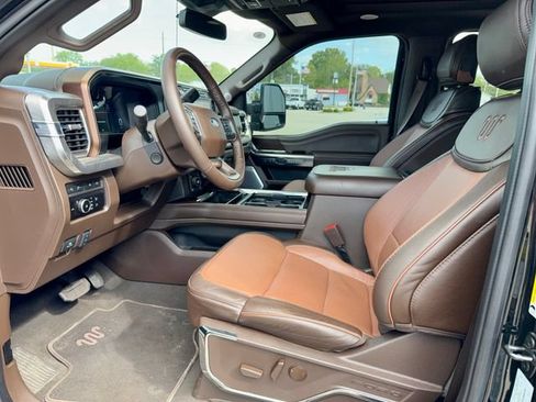 Used 2023 Ford F250 King Ranch w/ Chrome Package AWD/4WD image 13