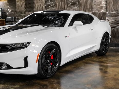 Used 2022 Chevrolet Camaro LT w/ RS Package RWD image 9