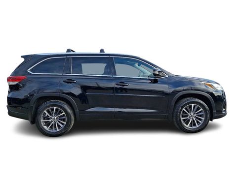 Used 2018 Toyota Highlander XLE w/ Protection Package #3 AWD/4WD image 7