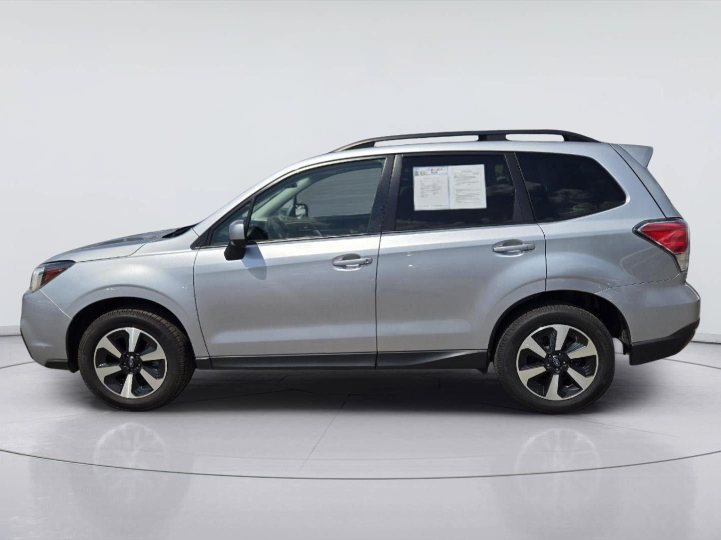 Used 2017 Subaru Forester 2.5i Premium AWD/4WD image 5