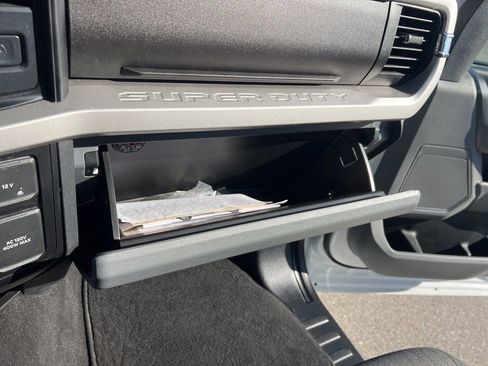 Used 2025 Ford F350 XLT image 45