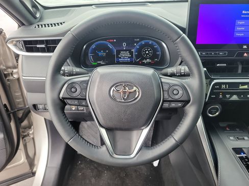 Used 2023 Toyota Venza Limited image 24