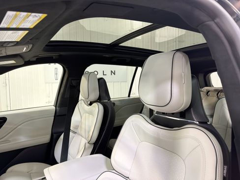 New 2025 Lincoln Aviator Black Label image 24