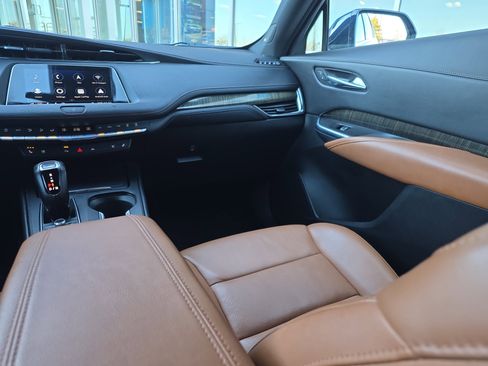 Used 2019 Cadillac XT4 Premium Luxury image 33