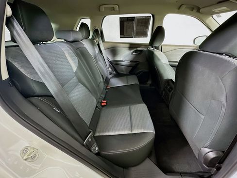 Used 2023 Nissan Rogue SV image 10