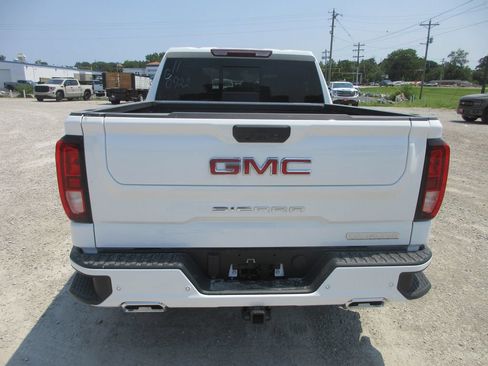 New 2026 GMC Sierra 1500 Elevation w/ Elevation Premium Package AWD/4WD image 7