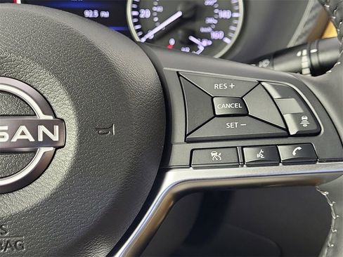 New 2025 Nissan Sentra SV w/ SV Premium Package image 17