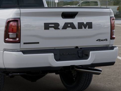 New 2026 RAM 2500 Big Horn AWD/4WD image 13
