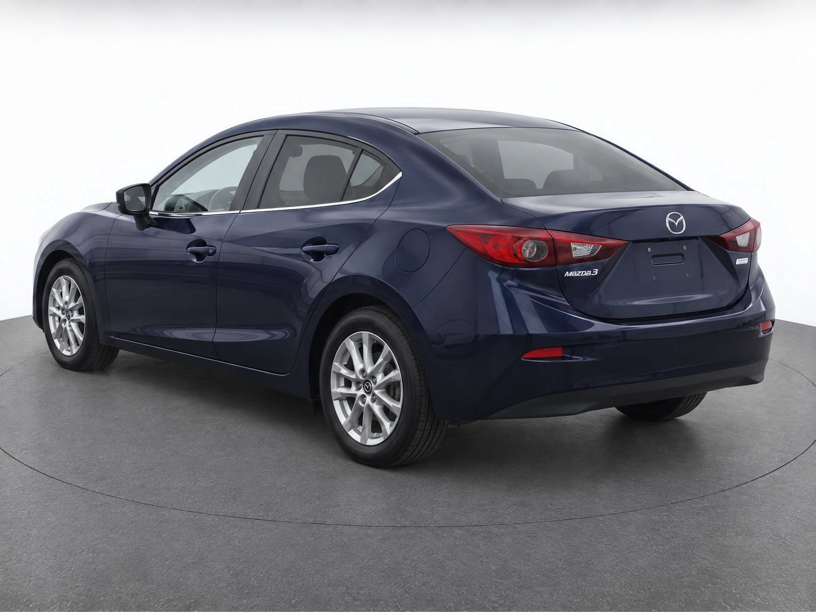 Used 2016 MAZDA MAZDA3 i Sport w/ Preferred Equipment Package FWD image 4