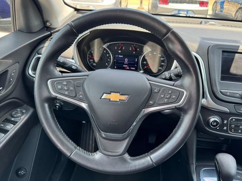 Used 2022 Chevrolet Equinox LT FWD image 12
