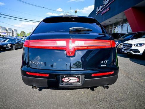 Used 2016 Lincoln MKT AWD image 6