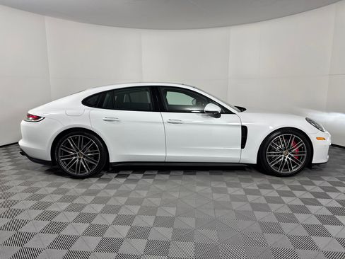 Certified 2022 Porsche Panamera 4S w/ Premium Package image 8