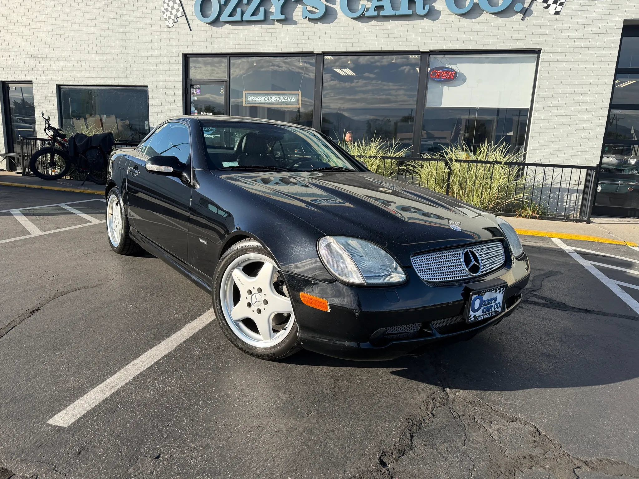 Used 2001 Mercedes-Benz SLK 320 image 2