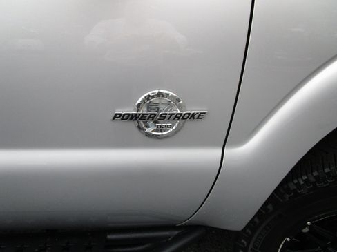 Used 2016 Ford F250 Lariat w/ Lariat Ultimate Package image 33