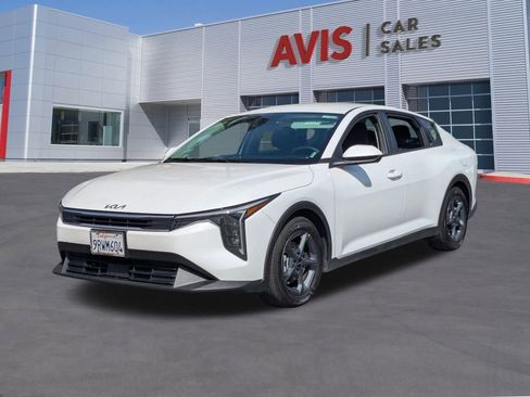 Used 2025 Kia K4 LXS image 1