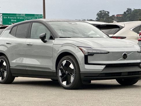 New 2025 Volvo EX30 Ultra w/ Protection Package Premier image 9