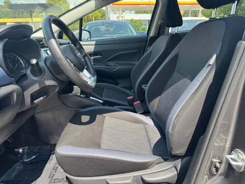 Used 2025 Nissan Versa SV FWD image 24