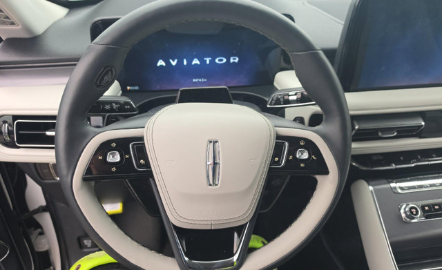 Used 2026 Lincoln Aviator AWD image 7