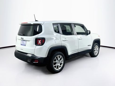 Used 2023 Jeep Renegade Latitude AWD/4WD image 5