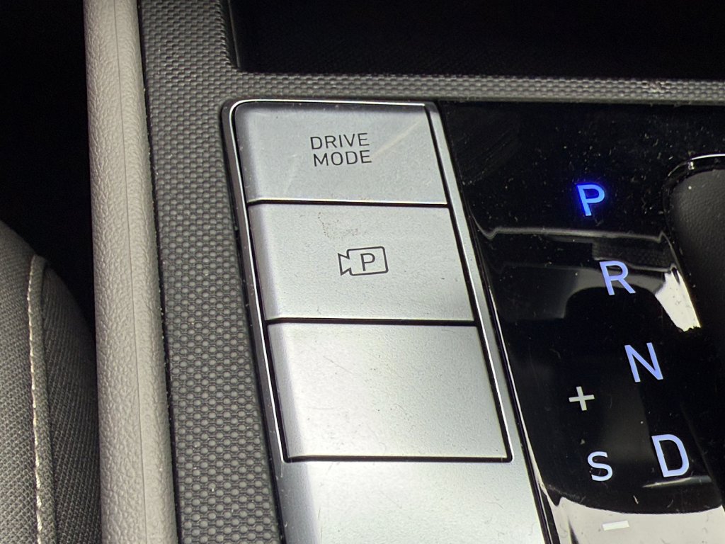 Used 2024 Hyundai Elantra SEL FWD image 20