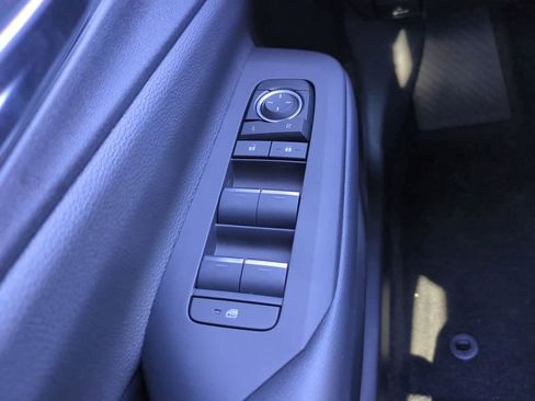 New 2026 Toyota Prius Plug-In Hybrid FWD image 23