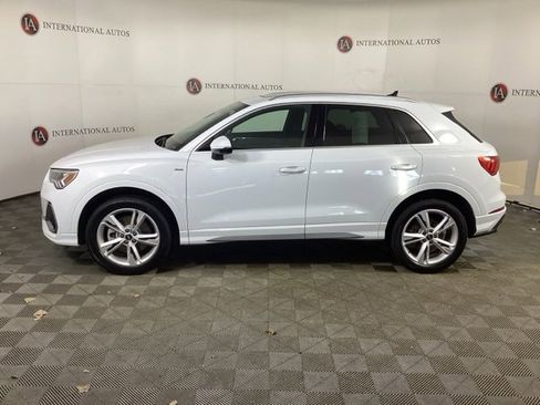 Used 2023 Audi Q3 2.0T Premium Plus w/ Premium Plus Package image 7