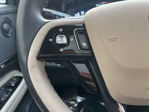 Used 2025 Lincoln Corsair Grand Touring w/ Equipment Group 302A image 28