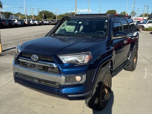 Used 2018 Toyota 4Runner Limited AWD/4WD image 3