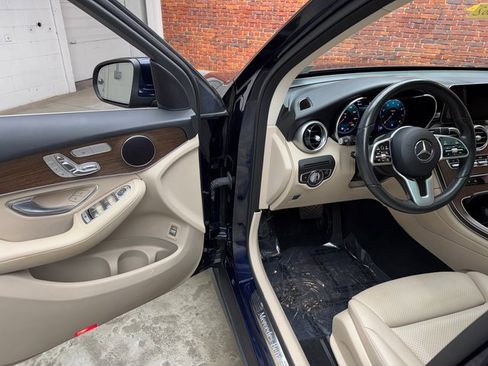 Certified 2022 Mercedes-Benz GLC 300 GLC 300 image 9