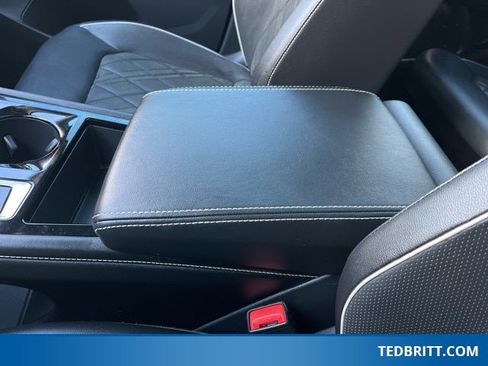 Used 2024 Volkswagen Atlas SEL Premium R-Line image 37