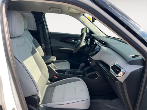 Used 2021 Chevrolet TrailBlazer LT w/ Convenience Package FWD image 15