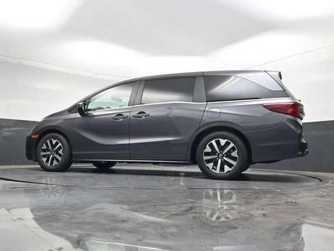 Used 2025 Honda Odyssey EX-L image 41