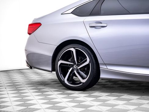 Used 2018 Honda Accord Sport image 38