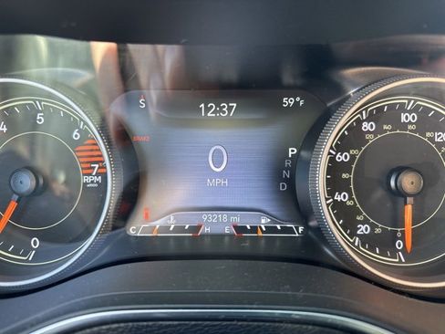 Used 2019 Jeep Cherokee Limited image 7