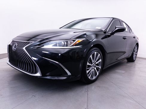 Used 2020 Lexus ES 300h w/ Premium Package FWD image 16