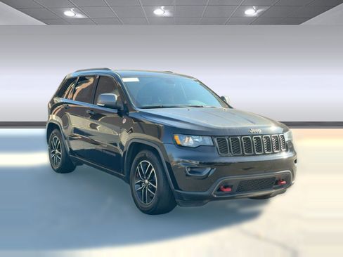 Used 2018 Jeep Grand Cherokee Trailhawk image 7