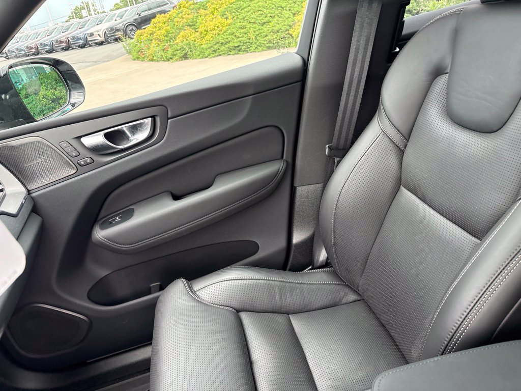 Used 2026 Volvo XC60 B5 Ultra w/ Protection Package Premier AWD/4WD image 29