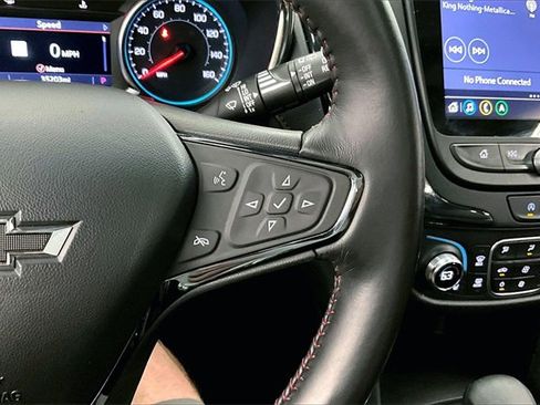 Used 2022 Chevrolet Equinox RS w/ RS Leather Package image 25