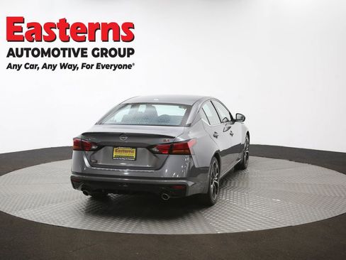 Used 2023 Nissan Altima 2.5 SR FWD image 38