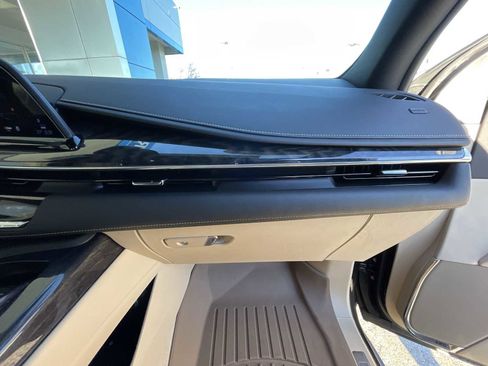 Certified 2023 Cadillac Escalade ESV Premium Luxury w/ LPO, Radiant Package image 30