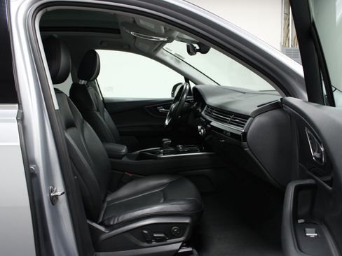 Used 2019 Audi Q7 3.0T Prestige AWD/4WD image 16