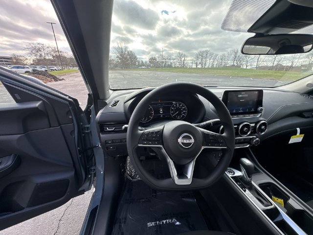 Certified 2025 Nissan Sentra SV FWD image 15