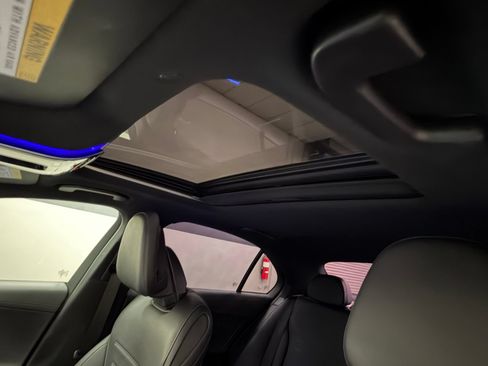 Certified 2023 Mercedes-Benz C 300 Sedan image 27